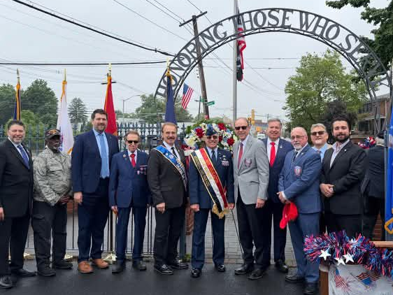 AHEPA Participates in Douglaston Memorial Day Parade